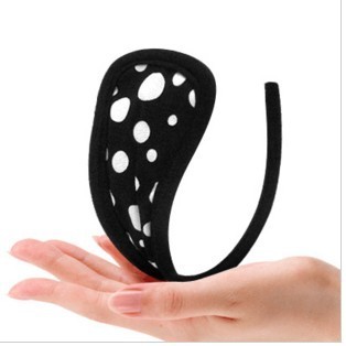 C-string noir à gros poids blanc